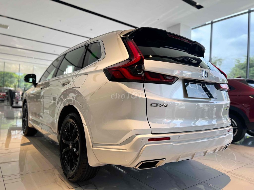 Honda CRV e:HEV RS, 1 xe Trắng cuối cùng, vay bao. Mua bán Ô tô tại Quận 7 Tp Hồ Chí Minh được đăng bởi Honda Ôtô Quận 7 hình 8