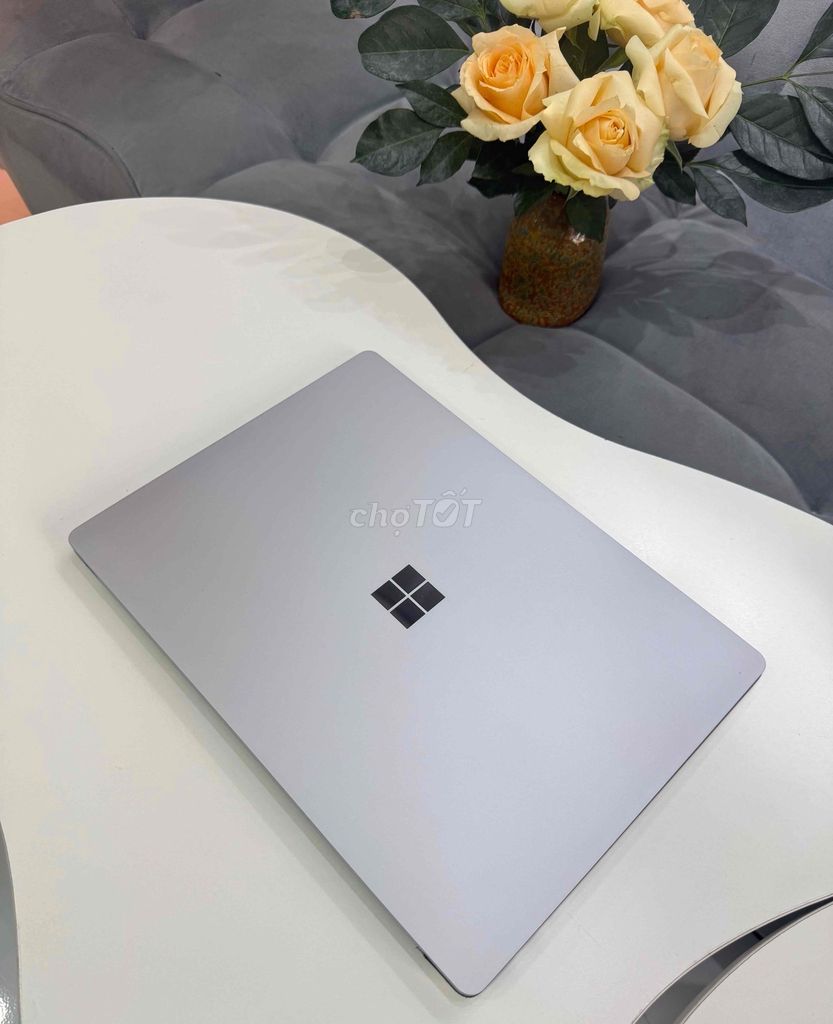 Microsoft Surface laptop màn hình 2k cảm ứng. Mua bán Laptop tại Quận Tân Bình Tp Hồ Chí Minh được đăng bởi vy hình 1