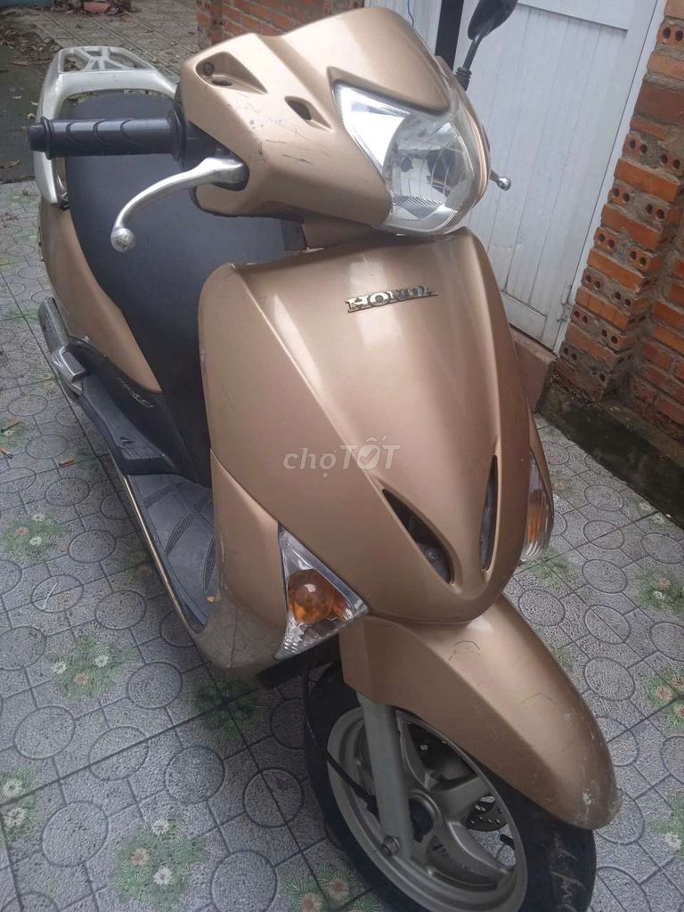 Honda Lead 2013 домашний скутер