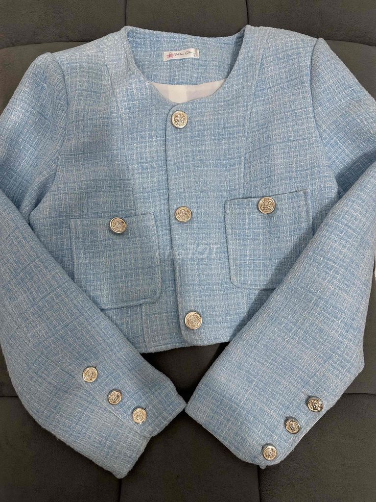 Pass áo khoác nữ Tweed cổ điển. Mua bán Quần áo tại Huyện Hòn Đất Kiên Giang được đăng bởi Võ Thị Ngoãn hình 1
