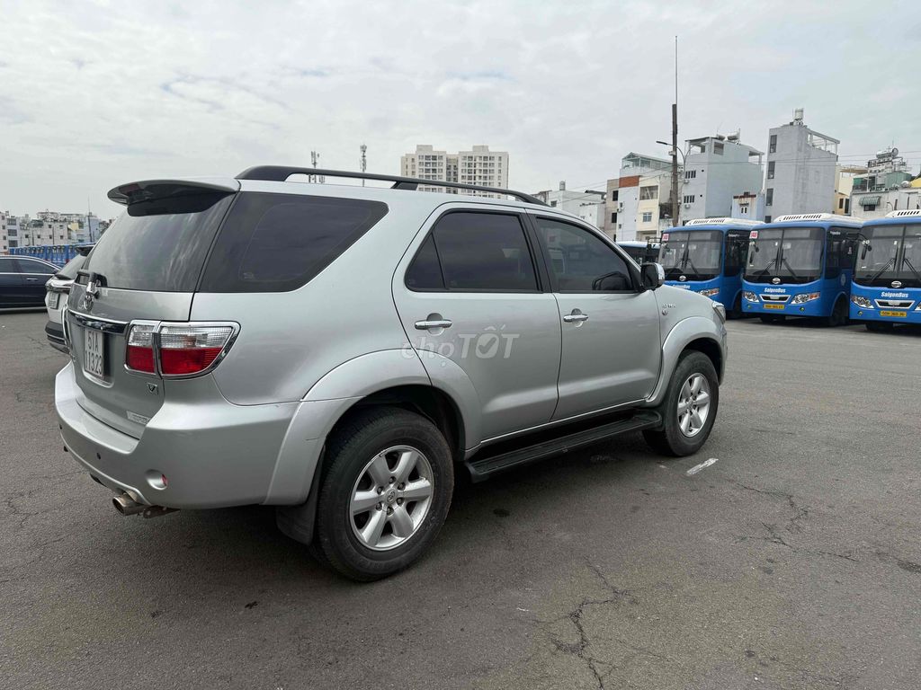 Toyota Fortuner 7 мест, АКПП, честный пробег 56 000 км