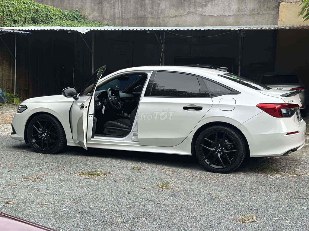 Honda Civic 2023 RS 1.5 AT - 20000 km. Mua bán Ô tô tại Thành phố Thủ Dầu Một Bình Dương được đăng bởi Mr Tâm hình 6