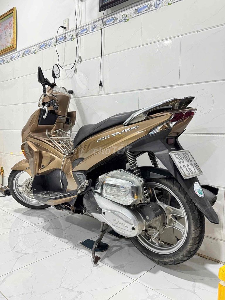 Honda Air Blade 125 Золотистый бронзовый