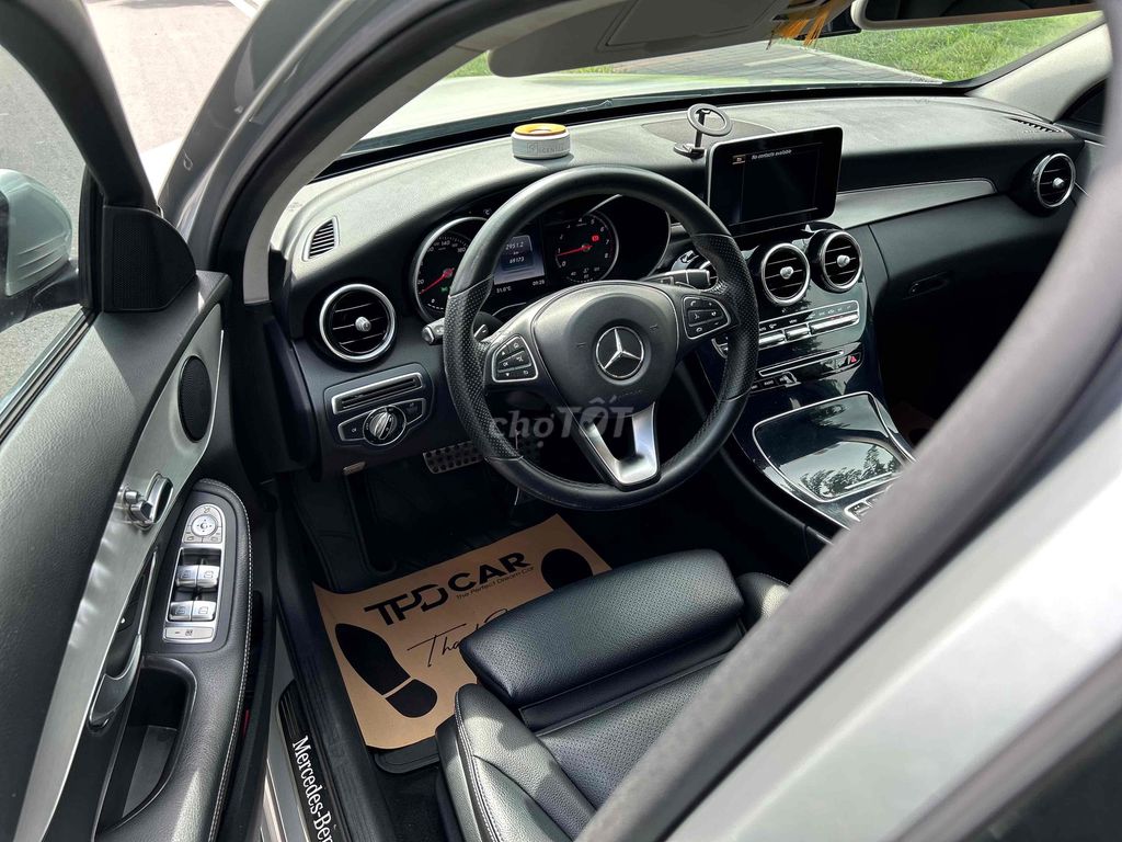 Mercedes Benz C200 Sản xuất 2016. Mua bán Ô tô tại Quận Bình Tân Tp Hồ Chí Minh được đăng bởi Lê Minh Quý hình 10