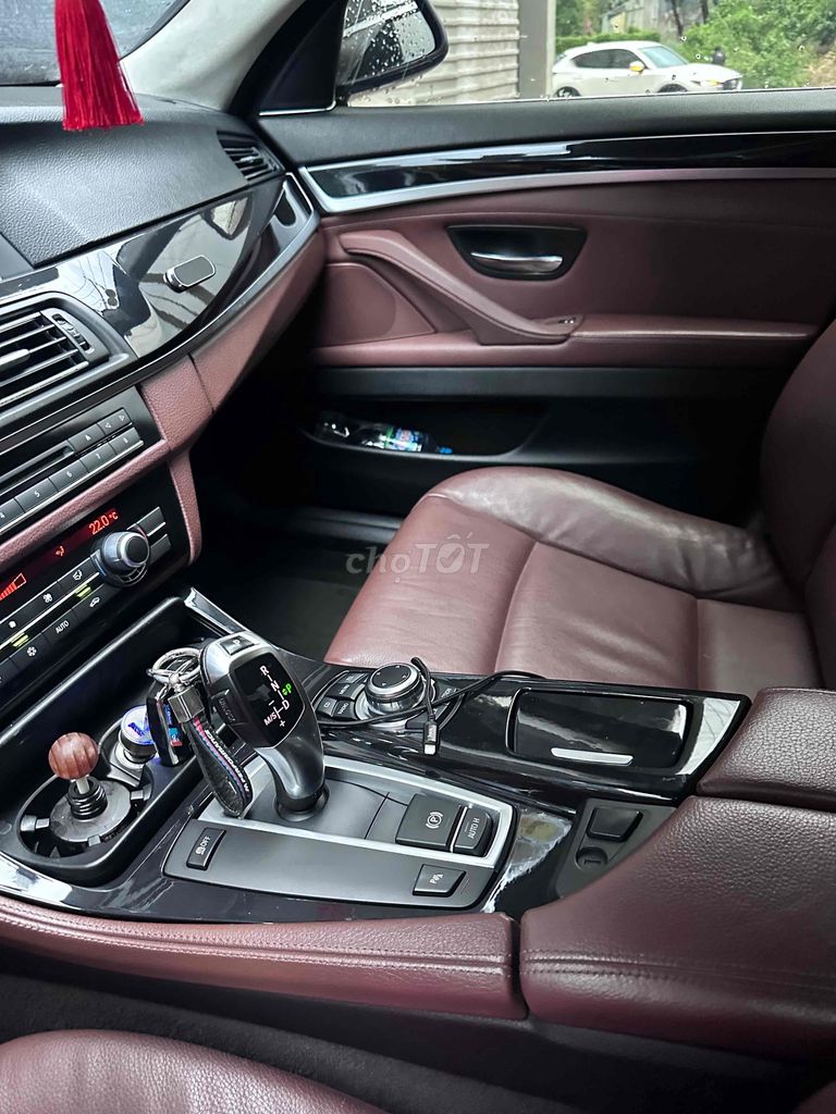 BMW 5 Series 2011 523i - 100000 km. Mua bán Ô tô tại Thành phố Thuận An Bình Dương được đăng bởi Nguyễn Thị Kim sen  hình 3