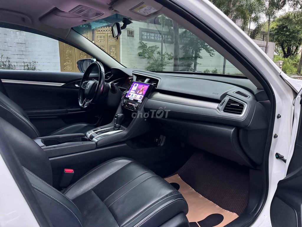 Honda Civic 2018 full đồ chơi cực nét full bd hãng. Mua bán Ô tô tại Thành phố Thủ Đức Tp Hồ Chí Minh được đăng bởi Võ Văn Kiệt hình 10