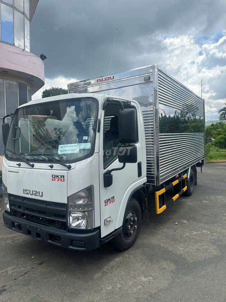 QKR 270 thùng kín 2.5 tấn. Mua bán Xe tải, xe ben tại Quận 12 Tp Hồ Chí Minh được đăng bởi Chiến hình 1