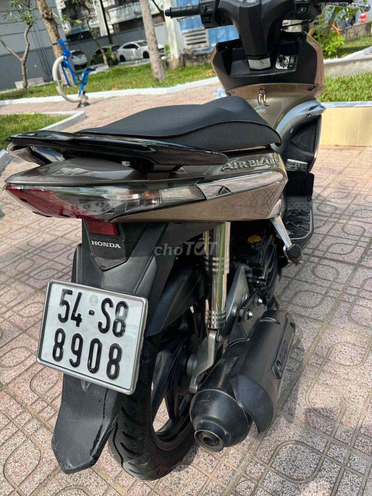 Honda Air Blade 2010 Fi Bs Thành Phố. Mua bán Xe máy tại Quận Gò Vấp Tp Hồ Chí Minh được đăng bởi Cầm Đồ Cường Phát hình 4