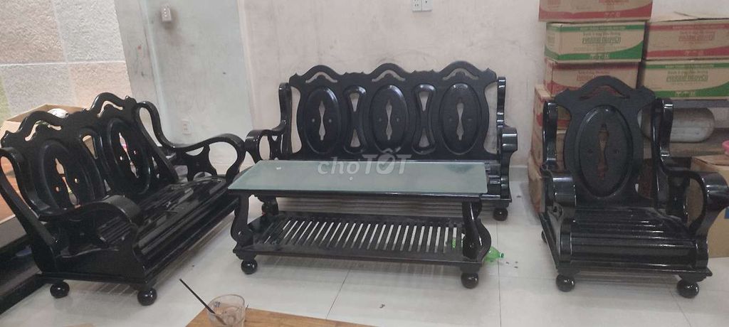 Bộ bàn ghế Gỗ Nâu đen 4 món. Mua bán Bàn ghế tại Quận Cẩm Lệ Đà Nẵng được đăng bởi Thái phiên  hình 1