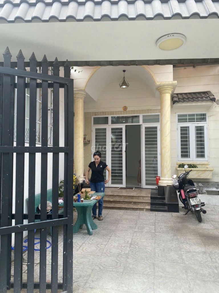 Nhà phố 100m2 3 tỷ đường Nguyễn Đức Thuận Thủ Dầu Một
