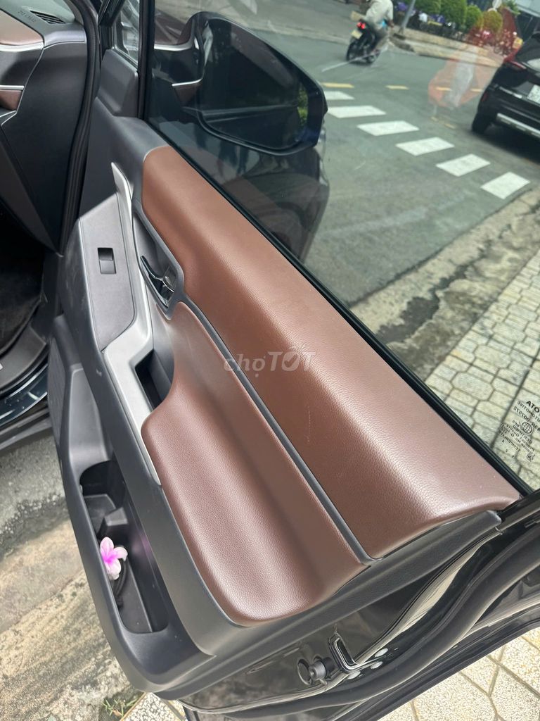 Cần Bán Toyota Innova Cross 2024 AT. Mua bán Ô tô tại Thành phố Thủ Đức Tp Hồ Chí Minh được đăng bởi VÕ NGỌC HOÀNG hình 2