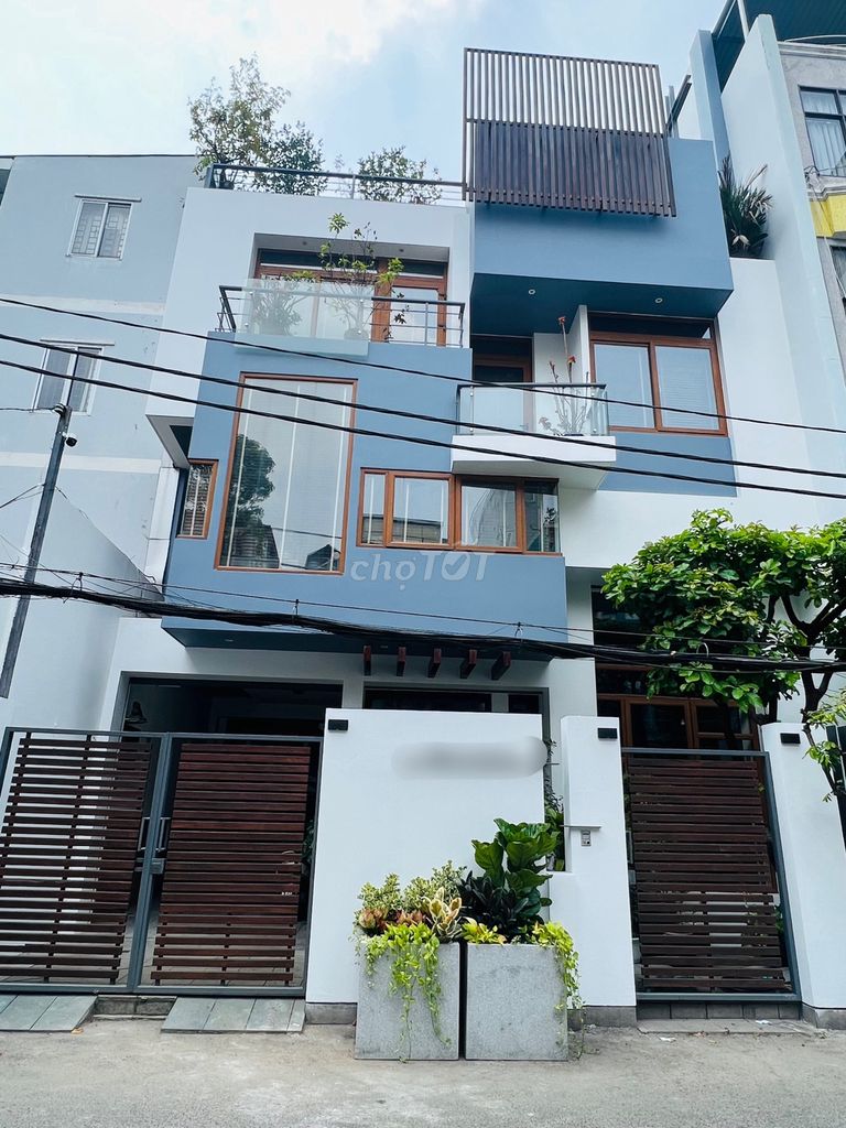 Cho thuê gấp nhà nguyên căn 18BIS/6 Nguyễn Thị Minh Khai, Quận 1.