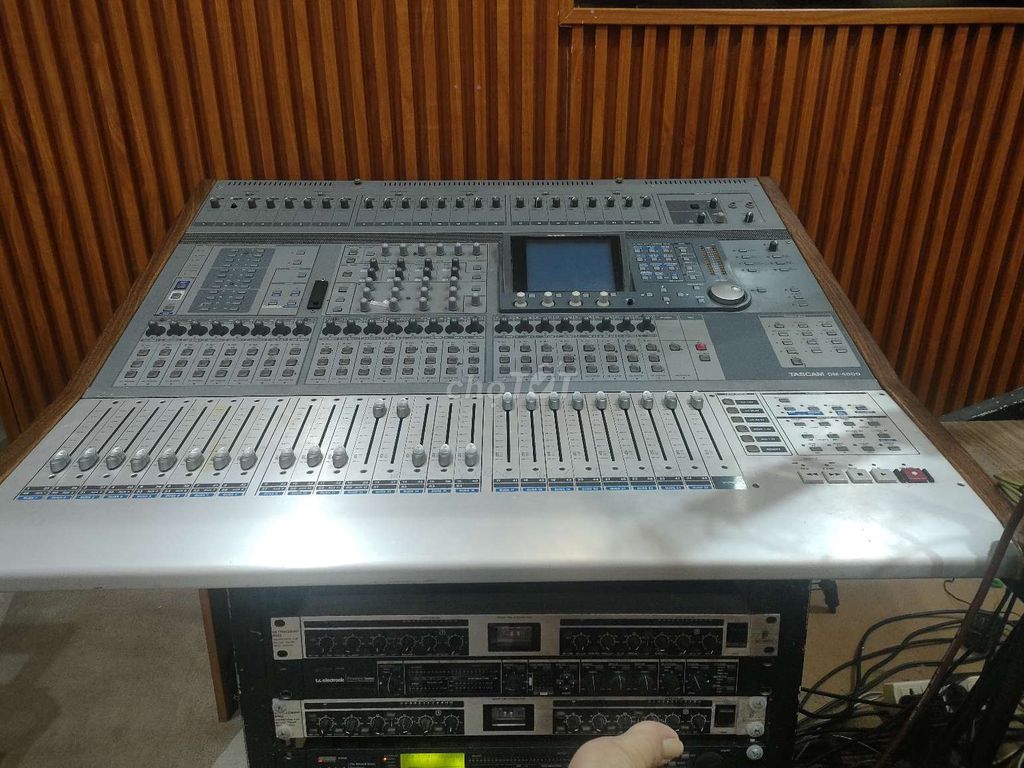 Mixer Tascam Dm4800 ( bị treo màn hình). Mua bán Tivi, Âm thanh tại Huyện Châu Đức Bà Rịa - Vũng Tàu được đăng bởi SOH Studio hình 5