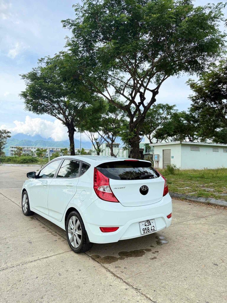 Hyundai Accent 2014 1.4 AT Hatchback - 5 km. Mua bán Ô tô tại Quận Liên Chiểu Đà Nẵng được đăng bởi phương bùi  hình 2