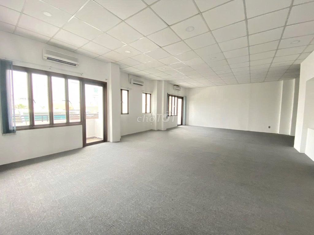 Văn phòng khu K300,giờ tự do 24/7, 95m2 giá 19 triệu/th tòa nhà VP C18