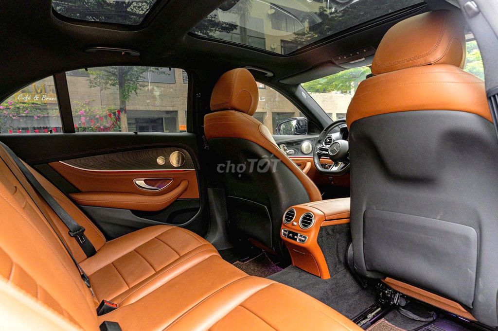 E300 AMG sx 2021 zin đẹp giá cực tốt. Mua bán Ô tô tại Quận 7 Tp Hồ Chí Minh được đăng bởi tuấn anh hình 13