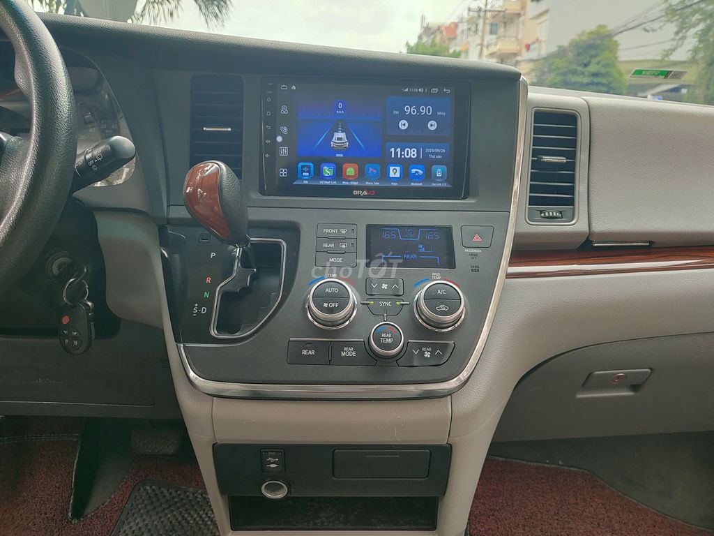 Toyota Sienna 2015 - XE NHẬP MỸ NGUYÊN CHIẾC. Mua bán Ô tô tại Quận 8 Tp Hồ Chí Minh được đăng bởi Sang Bùi hình 12