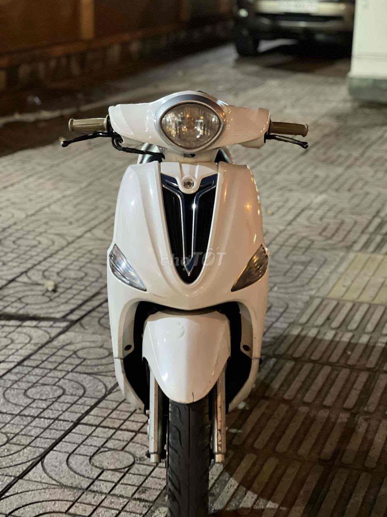 Yamaha Zoza 2011 màu trắng đen len ken mới 90%. Mua bán Xe máy tại Thành phố Thủ Đức Tp Hồ Chí Minh được đăng bởi Nguyễn Thanh Bình hình 1