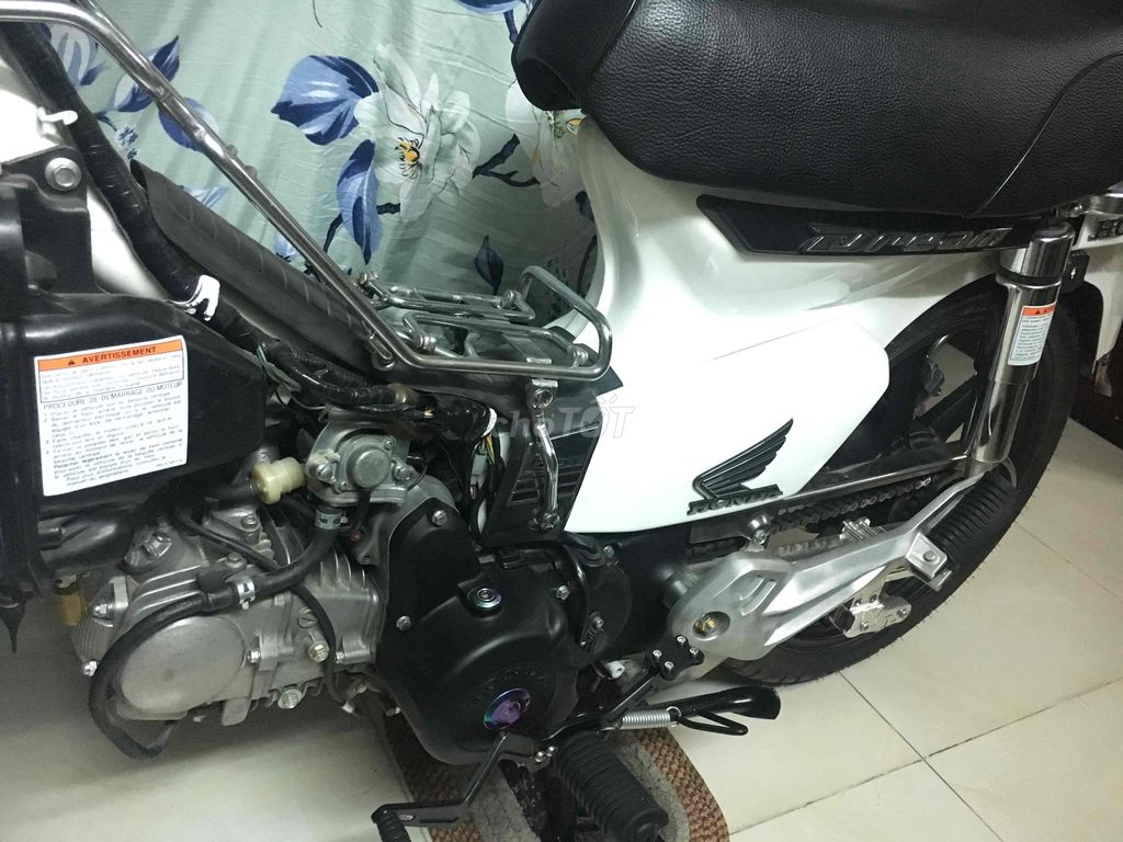 Honda Dream kiểng Cọp màu Trắng Sport, 2 thắng đĩa. Mua bán Xe máy tại Quận 4 Tp Hồ Chí Minh được đăng bởi Pham Van Minh hình 1