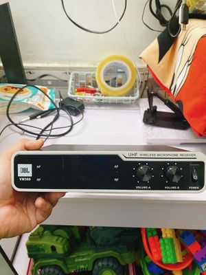 Bộ Đầu Thu Karaoke - 2 Mic không dây - VM300