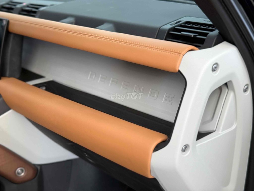 Defender 110HSE 2022 P300 23.000 km. Mua bán Ô tô tại Quận Tân Bình Tp Hồ Chí Minh được đăng bởi Nguyễn Văn Lâm hình 19