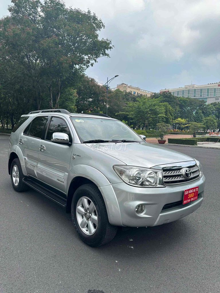 Toyota Fortuner 2009 -AT