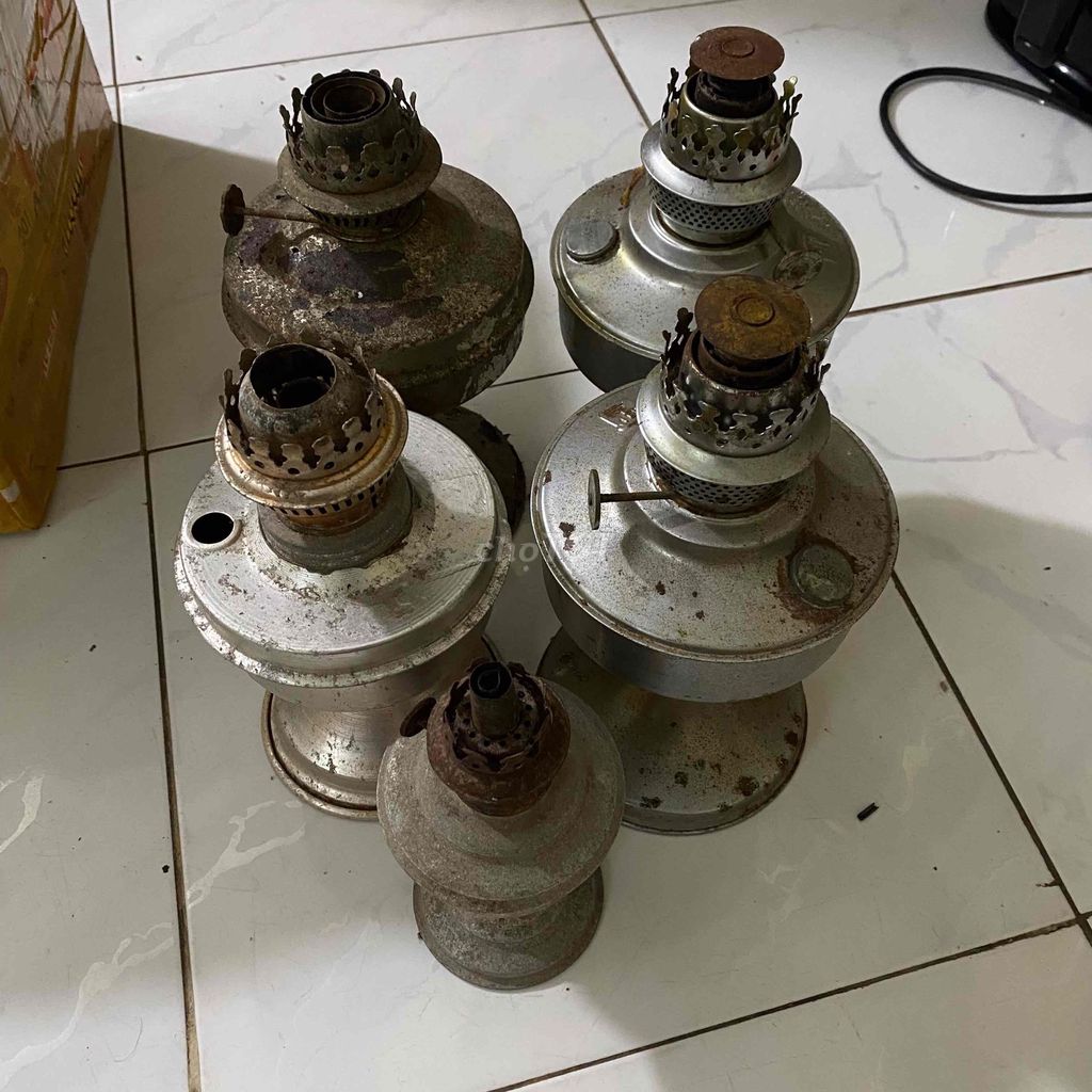 Đèn dầu Thăng Long Kim loại Bộ 5 cái. Mua bán Đèn tại Thành phố Sóc Trăng Sóc Trăng được đăng bởi Le hai duong hình 1