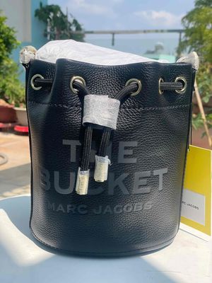 Túi bucket Marc Jacobs, da nguyên hạt