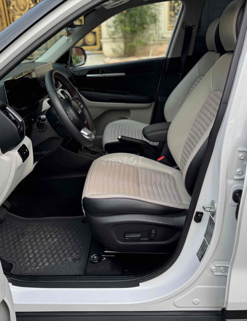 Kia Sonet 2023 Premium 1.5 AT - 70000 km. Mua bán Ô tô tại Quận Bình Tân Tp Hồ Chí Minh được đăng bởi Lê Hoàng Hải hình 8