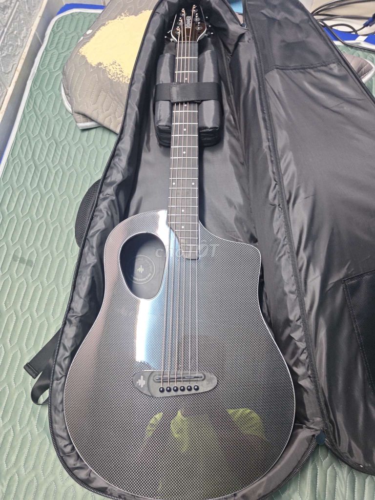 Donner Rising G Pro, carbon fiber guitar