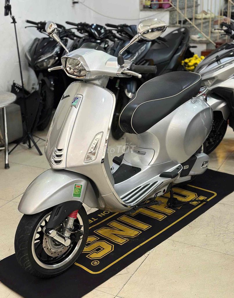 Piaggio Vespa 125 2020 Серебристый Poche. Супер байк. HSTQ