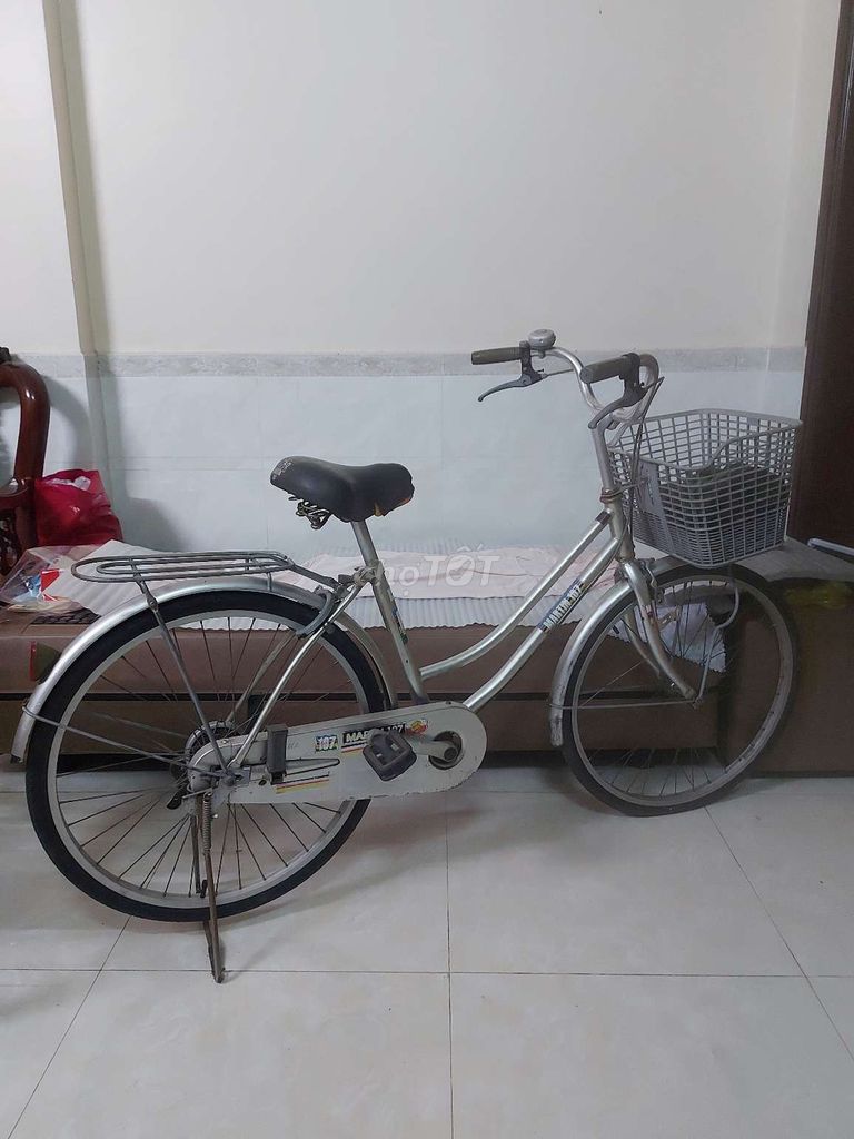 Xe đạp martin nhôm màu bạc. Mua bán Xe đạp tại Thành phố Bến Tre Bến Tre được đăng bởi Nguyễn Oanh hình 1