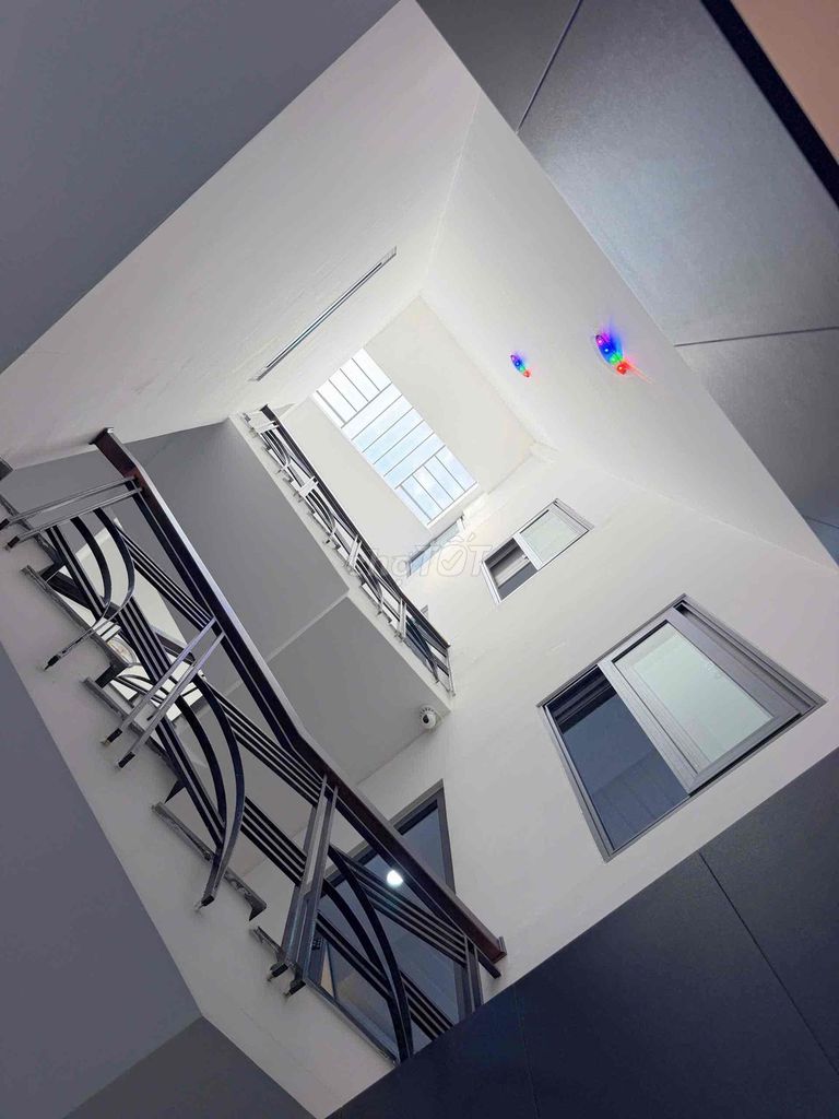 Furnished 4-bedroom house with rooftop off Trần Cao Vân — photo 11