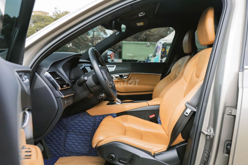 Volvo XC90 2021 Recharge T8 AWD 39000 km cực mới. Mua bán Ô tô tại Quận Gò Vấp Tp Hồ Chí Minh được đăng bởi NGUYỄN MINH VUA XE LƯỚT hình 6