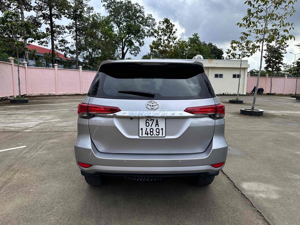 Fortuner xăng nhập khẩu Indo 1chủ bảo dưỡng Toyota. Mua bán Ô tô tại Huyện Hóc Môn Tp Hồ Chí Minh được đăng bởi Hiền Nguyễn hình 16