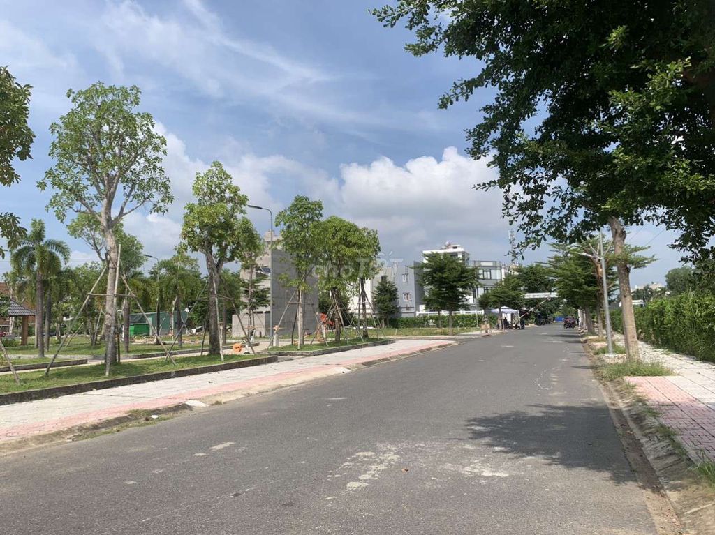 Chuyên bán đất nền KDC Saigon South - 1181 Lê Văn Lương giá ***