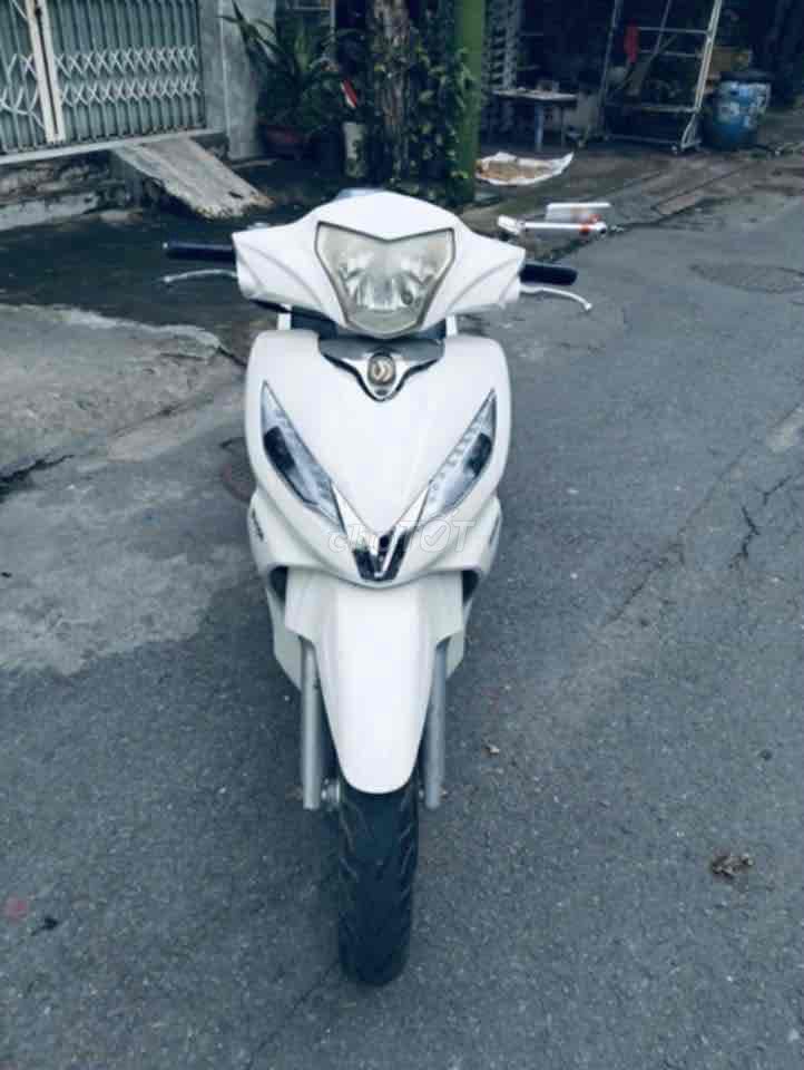 SYM Shark màu Trắng. Mua bán Xe máy tại Thành phố Thủ Đức Tp Hồ Chí Minh được đăng bởi Thu Uyên hình 2