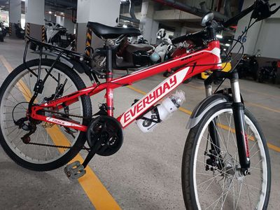Xe đạp thể thao 24in EVERYDAY còn mới. Mua bán Xe đạp tại Quận 7 Tp Hồ Chí Minh được đăng bởi Hoàng Tiến
