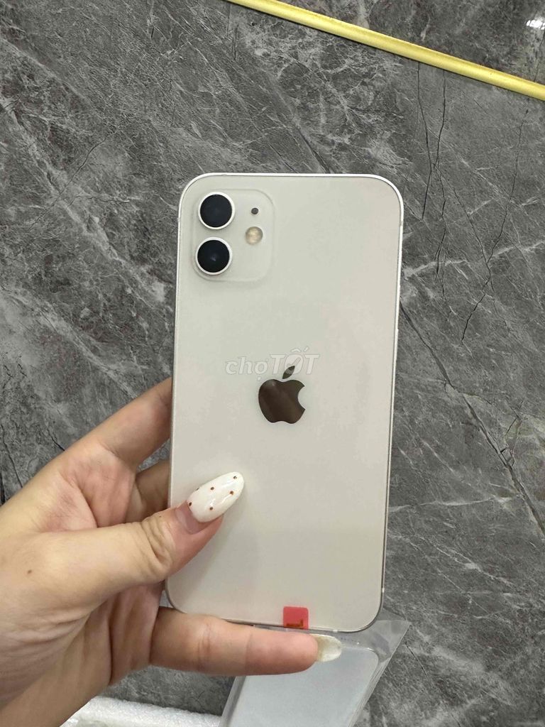 Apple iPhone 12 64GB Trắng 95%. Mua bán Điện thoại tại Quận Bắc Từ Liêm Hà Nội được đăng bởi Nam APPLE hình 1
