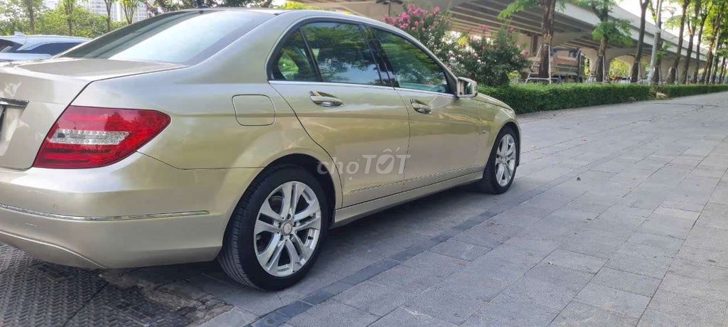 Mercedes Benz C Class 2012 C200 -. Mua bán Ô tô tại Quận Hà Đông Hà Nội được đăng bởi Mr Cường hình 1