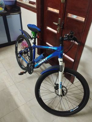 Xe đạp thể thao GIANT ATX670 màu xanh dương