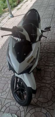 BÁN XE VARIO . SỐ ĐT ***. Mua bán Xe máy tại Huyện Mang Thít Vĩnh Long được đăng bởi Mr Trung 