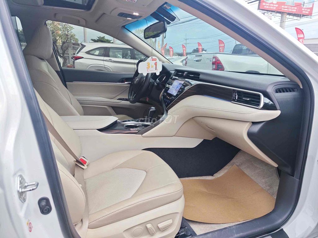 Camry 2020 2.5Q có thương lượng. Mua bán Ô tô tại Huyện Thống Nhất Đồng Nai được đăng bởi Nguyễn An hình 13