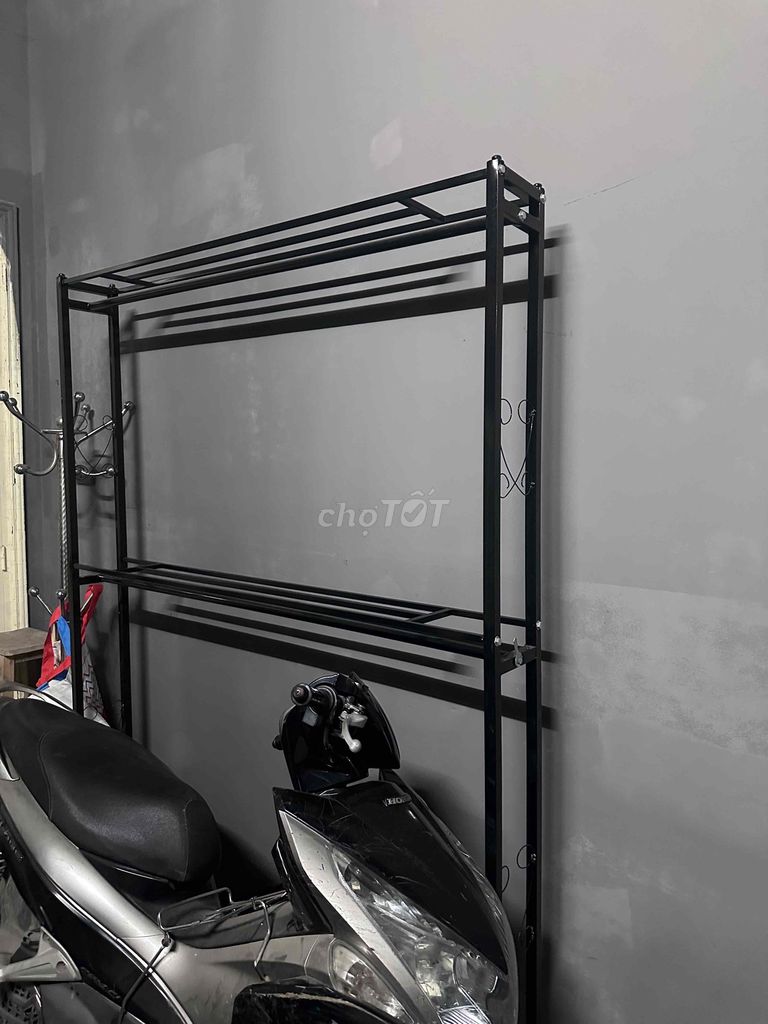 Kệ treo quần áo kim loại 2m x 1m5. Mua bán Tủ, kệ gia đình tại Quận Hoàng Mai Hà Nội được đăng bởi Phạm Đức Thịnh hình 1