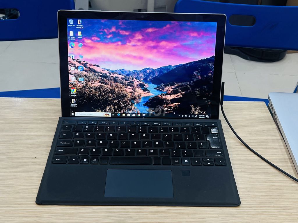 Microsoft Surface Pro 5 i5 8GB/256GB 4G. Mua bán Máy tính bảng tại Quận Đống Đa Hà Nội được đăng bởi Bảo Táo Store hình 1