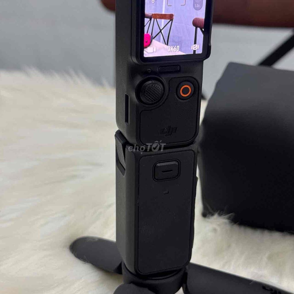 Máy quay phim DJI Pocket 3 Creator Combo Đen. Mua bán Máy ảnh, Máy quay tại Quận 5 Tp Hồ Chí Minh được đăng bởi Phan Thế Phong  hình 1