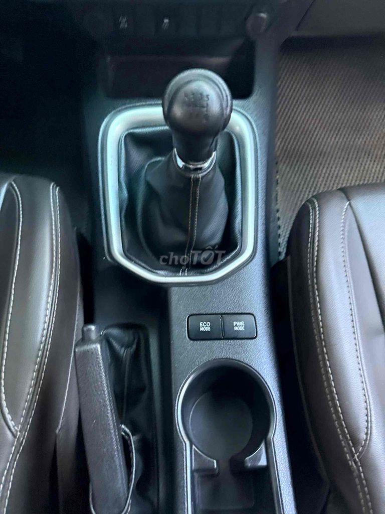 Toyota Hilux 2019 2.4G 4×4 MT - 100000 km