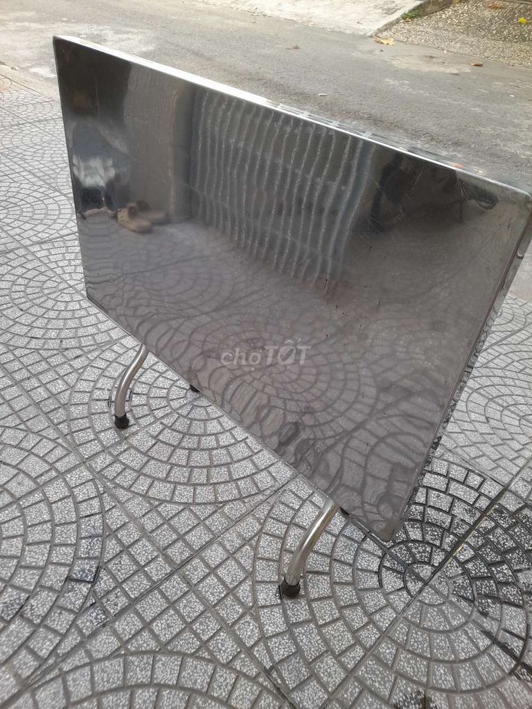 Bộ bàn ăn inox và bộ 6 cái ghế . Mua bán Bàn ghế tại Huyện Nhà Bè Tp Hồ Chí Minh được đăng bởi Huyền hình 1