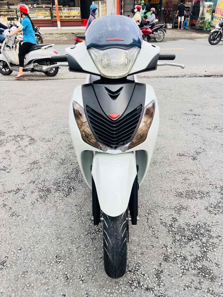 HONDA SH 125cc Fi .2014 Full Ý 2010.Smarkey - GÓP. Mua bán Xe máy tại Quận Gò Vấp Tp Hồ Chí Minh được đăng bởi CẦM ĐỒ NĂM LINH hình 2