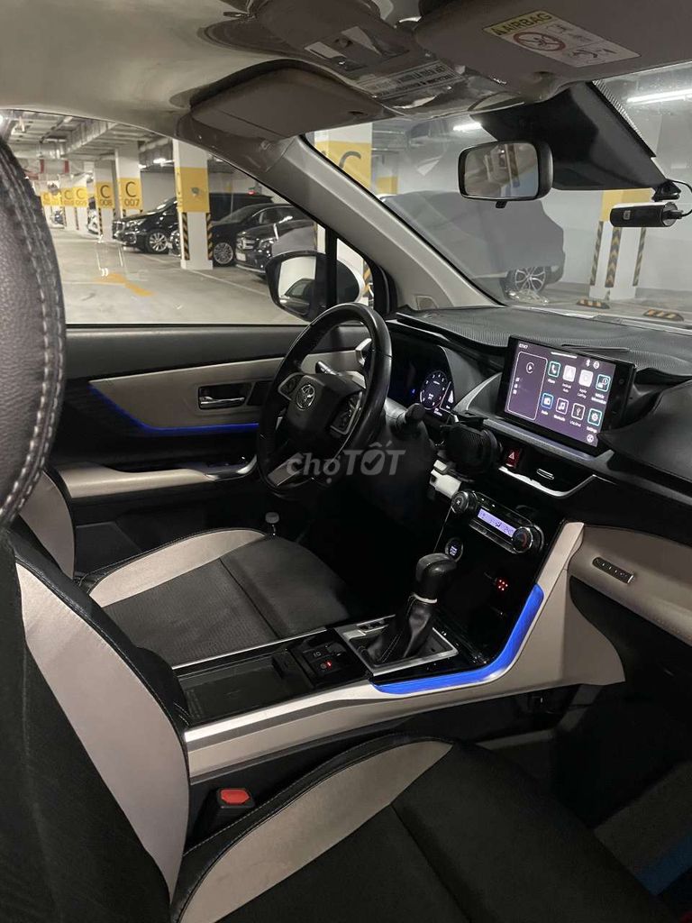 Toyota Veloz Cross Bạc 7 chỗ đời 2022. Mua bán Ô tô tại Quận 12 Tp Hồ Chí Minh được đăng bởi tuyền hình 4